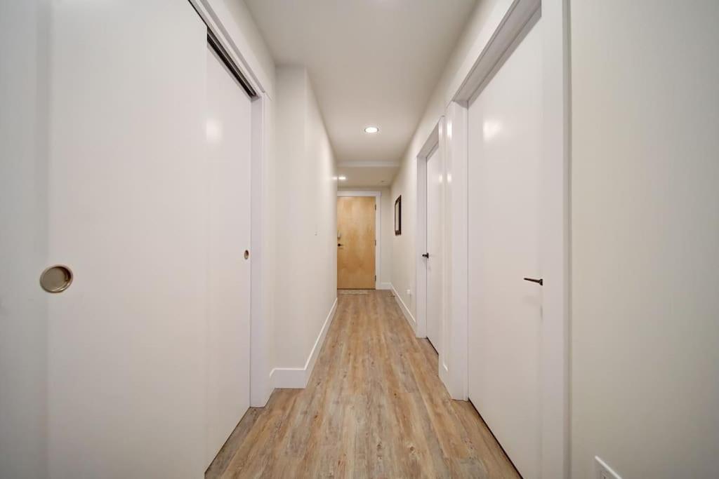 Luxurious Modern 2Br Condo Sleeps 5 Coffee, Ac, Wifi Halifax Eksteriør bilde